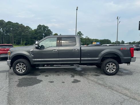 Used 2018 Ford F350 XLT w/ XLT Premium Package AWD/4WD image 10