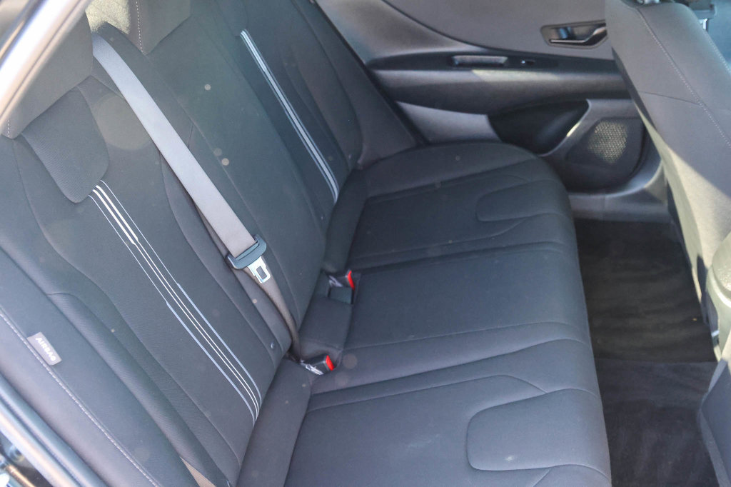 Used 2026 Hyundai Elantra Sport FWD image 16