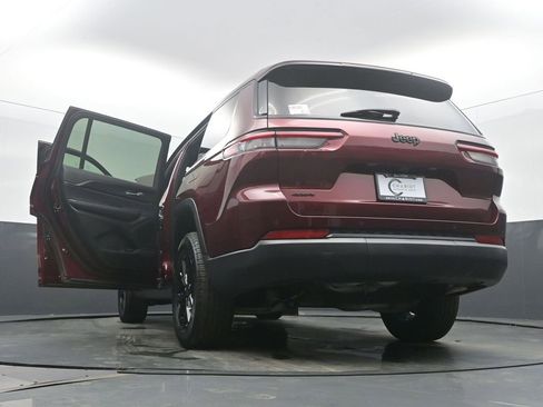 Used 2024 Jeep Grand Cherokee L Laredo image 60