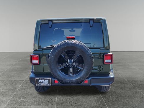 Used 2021 Jeep Wrangler Unlimited Sahara AWD/4WD image 6
