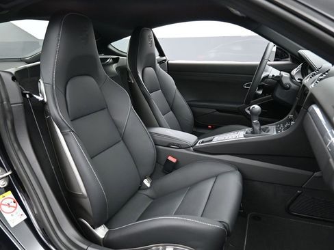 New 2025 Porsche 718 Cayman RWD image 29
