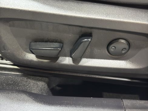 Used 2024 Mitsubishi Outlander SE image 14