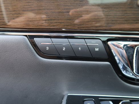 Used 2016 Jaguar XJ Supercharged image 26