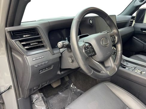 Used 2024 Lexus GX 550 w/ Accessory Package (Z1) AWD/4WD image 53