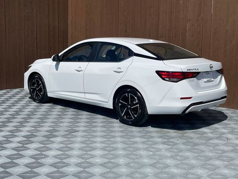 Used 2025 Nissan Sentra SV image 11