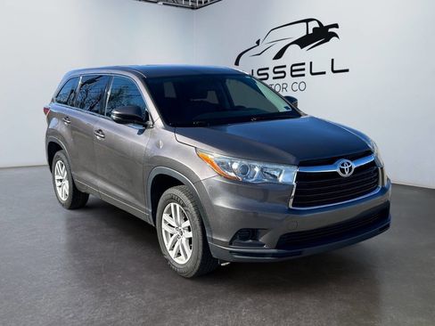 Used 2016 Toyota Highlander LE image 7
