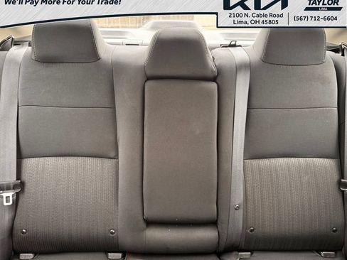 Used 2025 Nissan Altima 2.5 SV FWD image 12