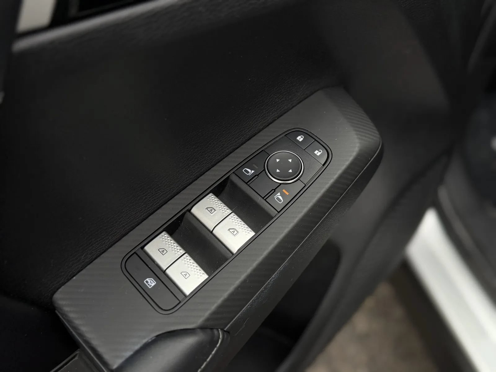 Used 2022 Mitsubishi Outlander SE AWD/4WD image 26