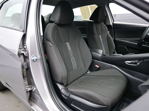 Certified 2023 Hyundai Elantra SEL FWD image 13