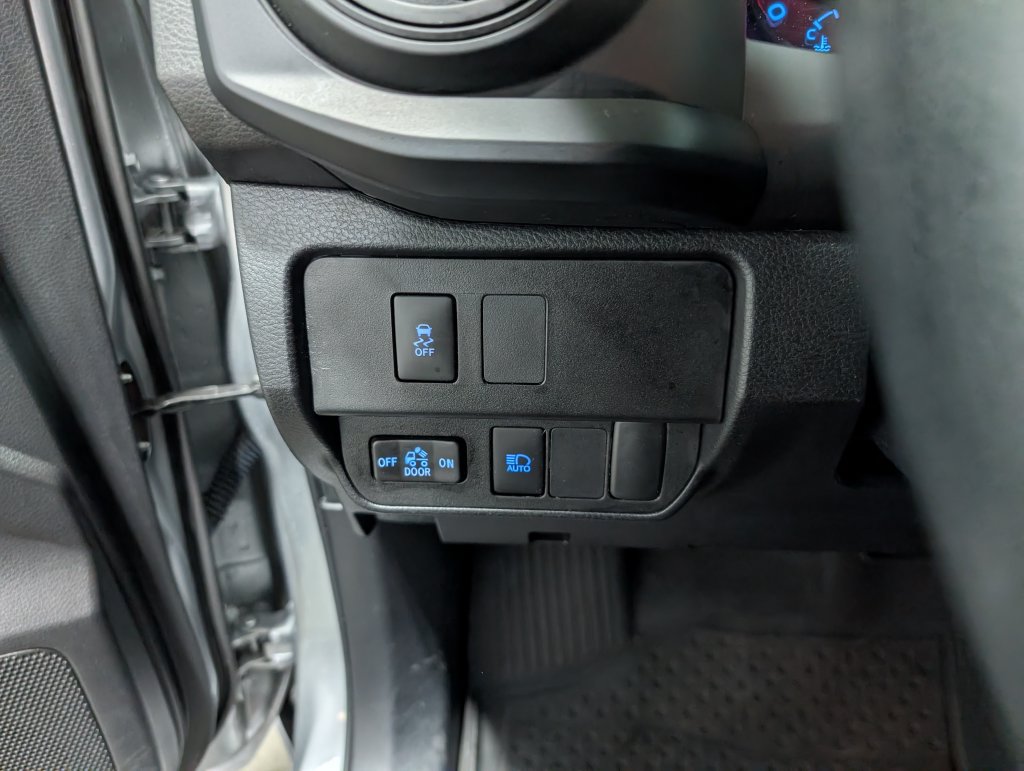 Used 2023 Toyota Tacoma SR AWD/4WD image 19