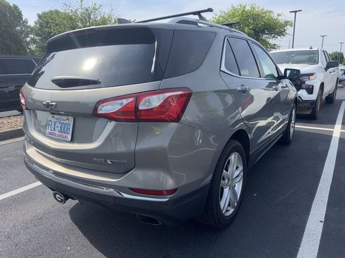 Used 2018 Chevrolet Equinox Premier image 3