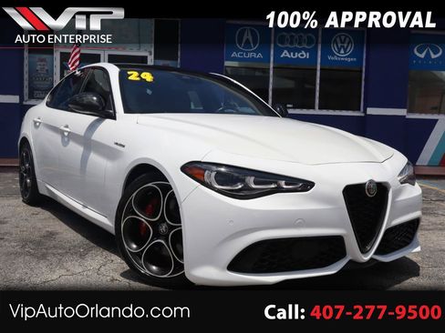 Used 2024 Alfa Romeo Giulia Veloce RWD image 1