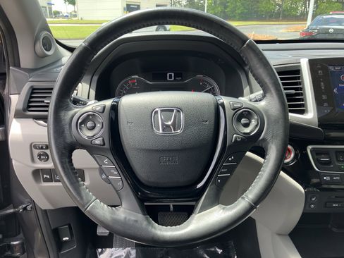 Used 2017 Honda Pilot Elite image 20