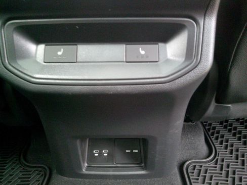 Used 2025 Volkswagen Atlas Cross Sport SEL Premium R-Line image 11