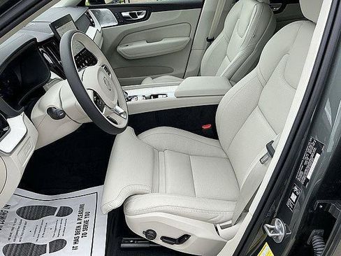 New 2026 Volvo XC60 T8 Ultra w/ Climate Package AWD/4WD image 14
