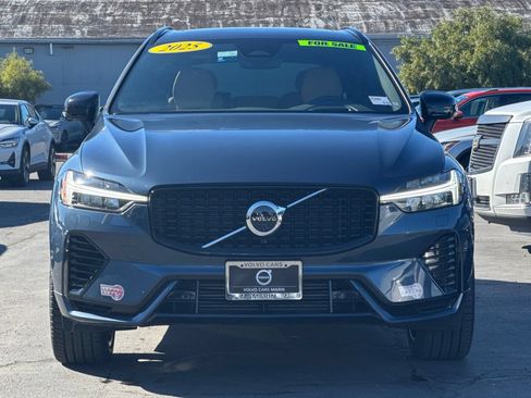 Certified 2025 Volvo XC60 T8 Ultra w/ Climate Package AWD/4WD image 11