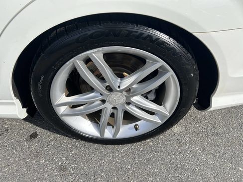 Used 2012 Mercedes-Benz C 300 4MATIC Sedan image 12