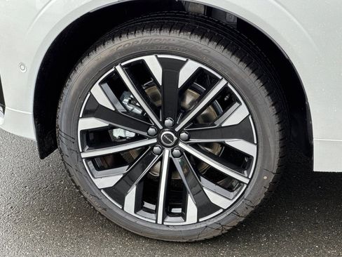 New 2026 Volvo XC60 B5 Ultra AWD/4WD image 11
