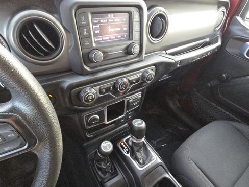 Used 2021 Jeep Wrangler Unlimited Sport image 26