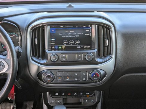 Used 2022 Chevrolet Colorado LT w/ Luxury Package image 18