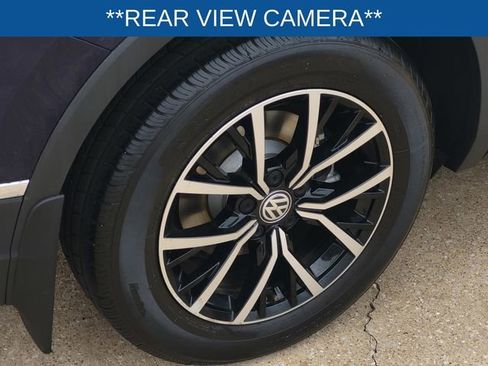 Used 2021 Volkswagen Tiguan SE image 7