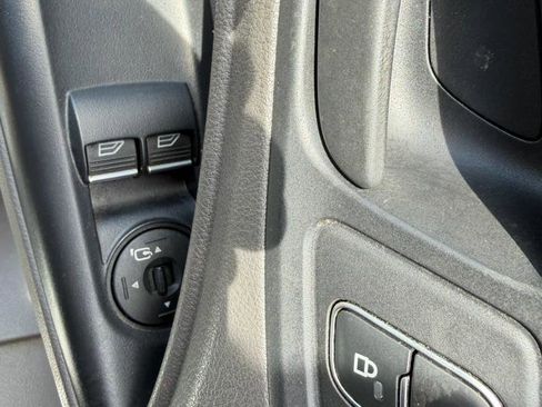 Used 2020 Ford Transit Connect XL FWD image 17