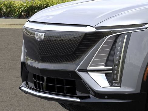 New 2026 Cadillac Lyriq Luxury w/ LPO, Floor Liner Package AWD/4WD image 13