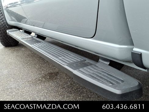 Used 2024 GMC Sierra 1500 AT4X image 10