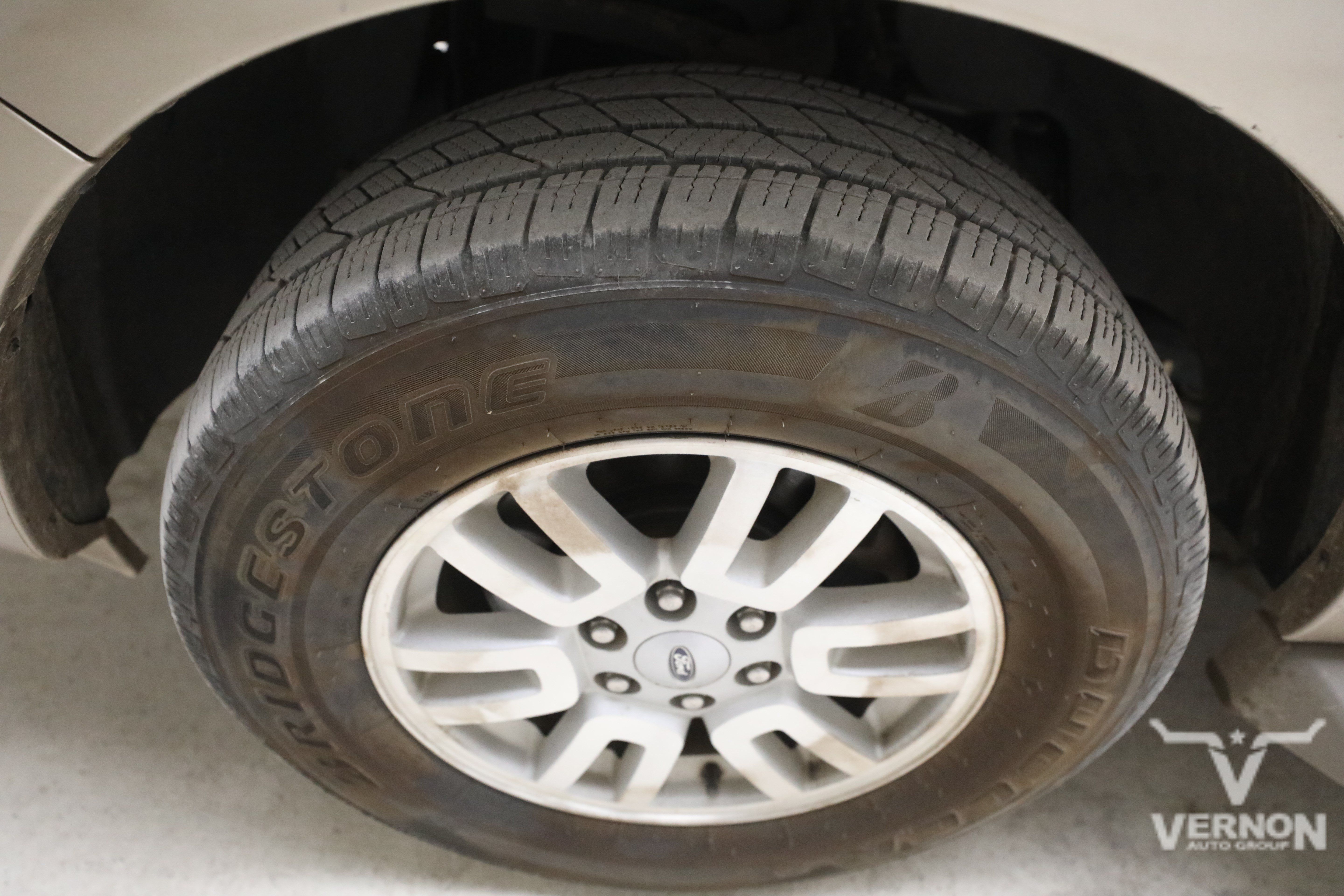 Used 2014 Ford Expedition EL XLT w/ Equipment Group 202A AWD/4WD image 8