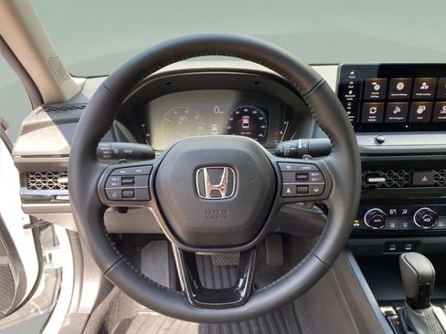 Used 2023 Honda Accord EX-L image 7