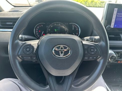Used 2024 Toyota RAV4 XLE w/ Convenience Package FWD image 16
