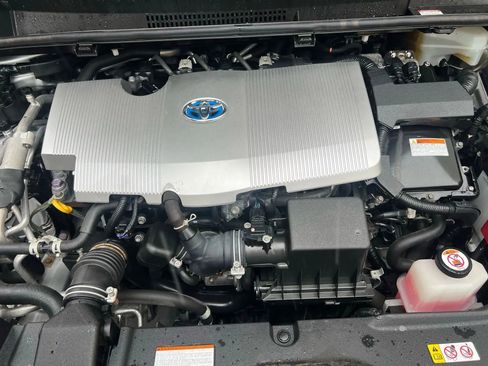 Used 2021 Toyota Prius Prime LE image 28