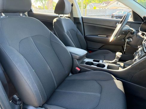 Used 2020 Kia Optima LX FWD image 22