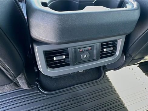 New 2025 Ford F350 Lariat image 19