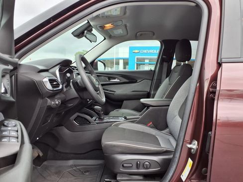 Used 2022 Chevrolet TrailBlazer LT w/ Driver Confidence Package AWD/4WD image 22