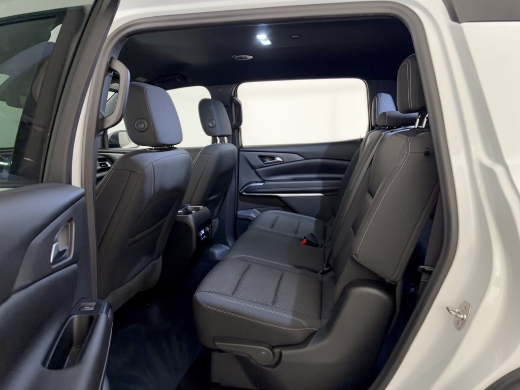 Used 2024 Chevrolet Traverse LS w/ Midnight/Sport Edition FWD image 25