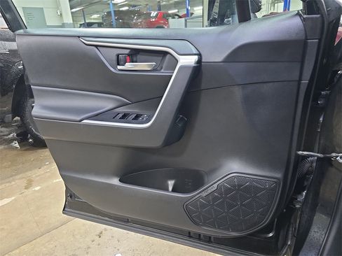 Used 2024 Toyota RAV4 XLE image 23