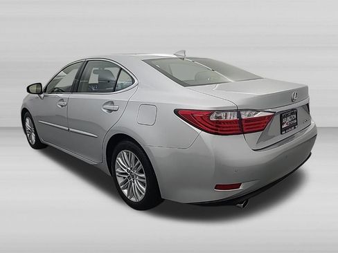 Used 2015 Lexus ES 350 w/ Luxury Package FWD image 5