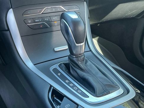 Used 2018 Ford Edge SEL w/ Equipment Group 201A FWD image 41