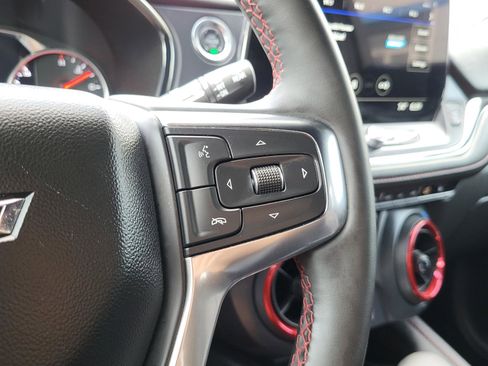 Used 2025 Chevrolet Blazer RS FWD image 23