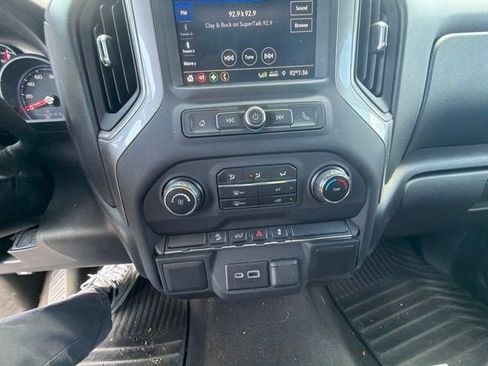 Used 2021 Chevrolet Silverado 1500 Custom Trail Boss AWD/4WD image 14
