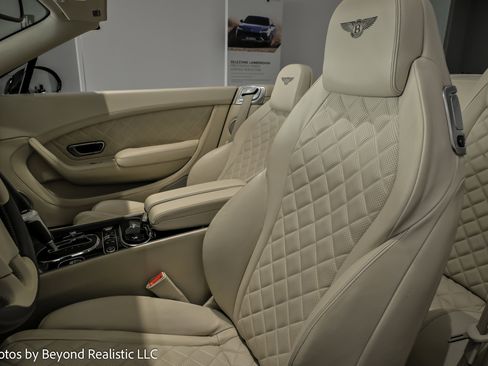 Used 2017 Bentley Continental GT V8 S image 20