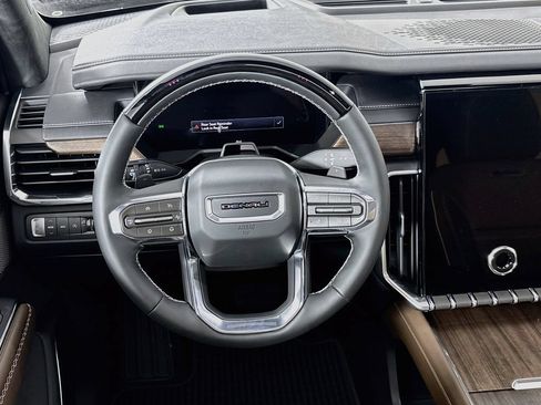 New 2026 GMC Acadia Denali Ultimate AWD/4WD image 11