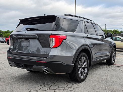 Used 2021 Ford Explorer XLT w/ Equipment Group 202A image 6