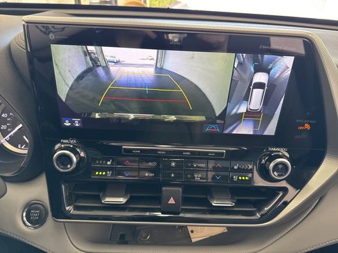 Used 2022 Toyota Highlander Platinum image 29