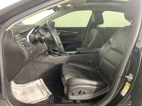 Used 2018 Chevrolet Impala Premier w/ Premier Confidence Package image 16