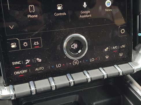 Used 2026 GMC Acadia Elevation w/ Elevation Premium Package FWD image 25