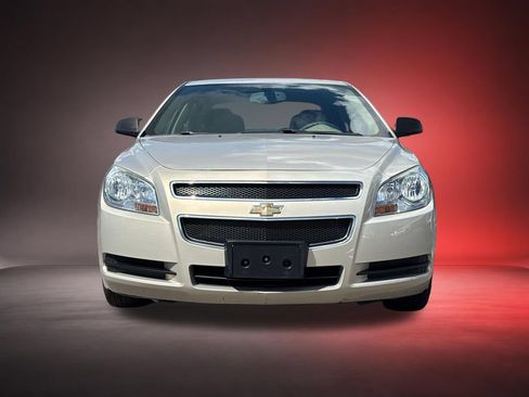 Used 2011 Chevrolet Malibu LS FWD image 2