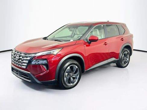 Used 2025 Nissan Rogue SV AWD/4WD image 3