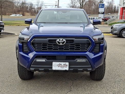 Used 2024 Toyota Tacoma TRD Off-Road AWD/4WD image 3